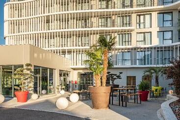 Hotel Kyriad Lyon Ouest Limonest