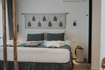 Апарт-отель Pignolia Suites   Adults Only