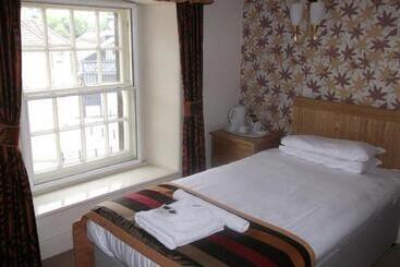 Radstock Hotel Near Bath