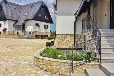 Majatalo Etno Garden Exclusive Rooms