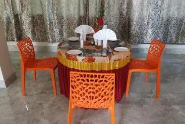 Hotel Utsav Grand By Chocolate Inn