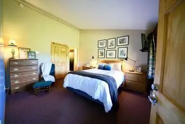 Flat Fish Lodge B&b And Event Center