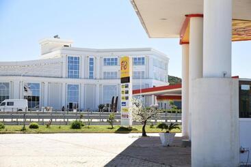 فندق Fjortes Palace