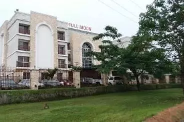 Pensione Room In Lodge Full Moon Hotel 2bd Apartment