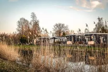 استراحتگاه River Cabin 4 People
