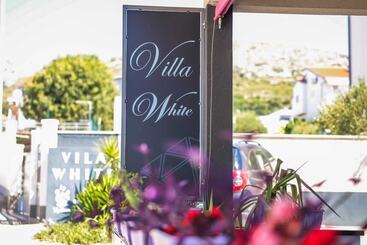 צימר Vila White