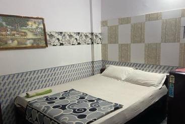 Hôtel Spot On 80597 Red Rock Guest House