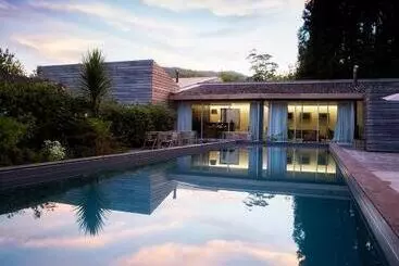 Wille Furnas Lake Forest Living