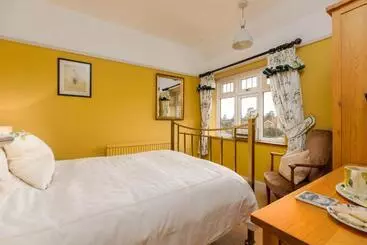 Chestnut Grove Bed And Breakfast