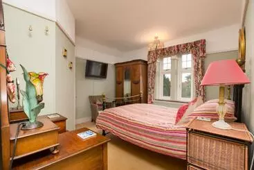 Chestnut Grove Bed And Breakfast
