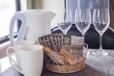 Aparthotel Status59 With Parking