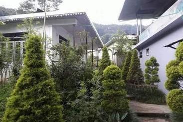 בית מלון כפרי Vamoose Yakchiri