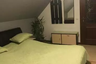 Pensión біля комори