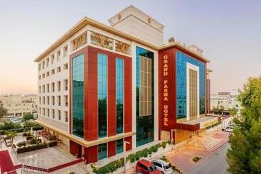 Grand Pasha Luxury Central Kyrenia Hotel & Spa & Casino