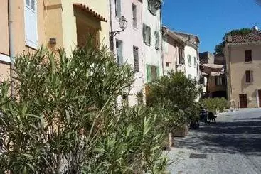 ベッドアンドブレックファースト Le Tournebride