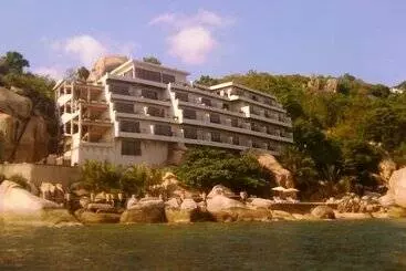 Jamahkiri Dive Resort & Spa