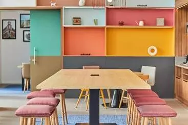 هتل Hampton By Hilton Barcelona Fira Gran Via