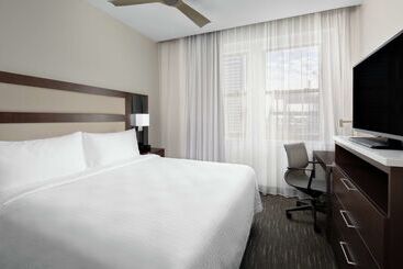 هتل Homewood Suites By Hilton Nashvilledowntown