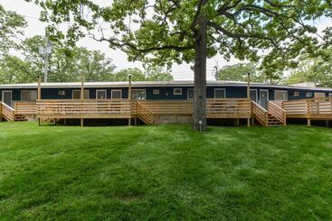 کلبه Kimberling Cove Resort