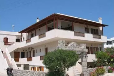 Hostelli George & Christos