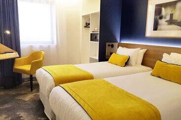 هتل B&B Hôtel Paris 17 Batignolles