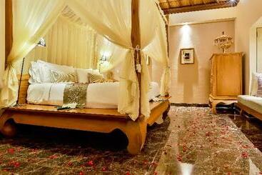 בית מלון כפרי Disini Luxury Spa Villa