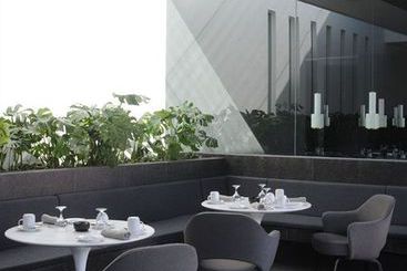 Отель Distrito Capital