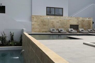 בית מלון כפרי Ikones Seafront Luxury Suites   Adults Only