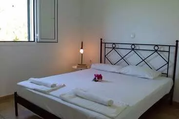 בית מלון כפרי Liberatos Village