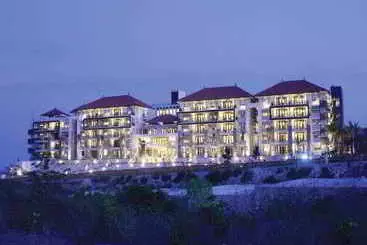 هتل The Bali Bay View Suites & Villas