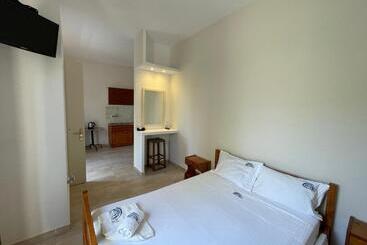 فندق Benitses Arches