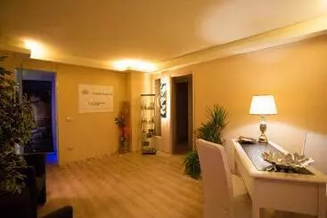 هتل Garden Experience