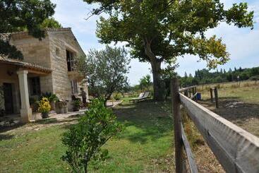 Bed and Breakfast Le Mazet De Jean