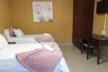 Majatalo The Bridge Guest House