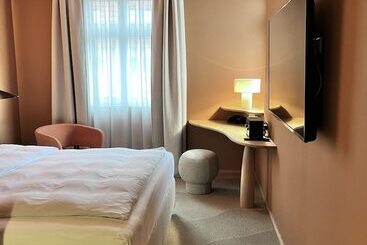 Hotel Adelante Boutique