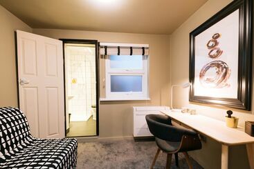 Otel The Warwick By Nestor