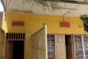 فندق Banana Leaf Lodge