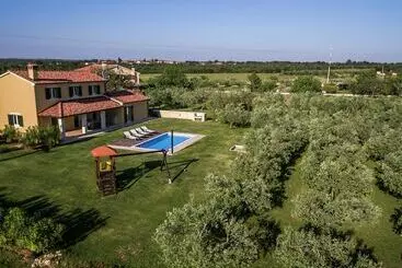 コテージ Villa Danelon Near City Of Poreč