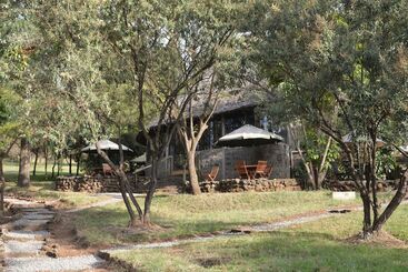 هتل Maili Saba Camp