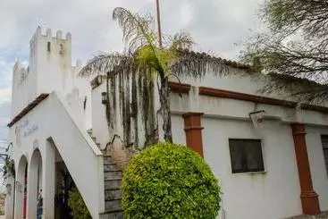 ホテル Alborada Bernal