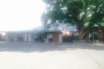 호스텔 The Highland Inn