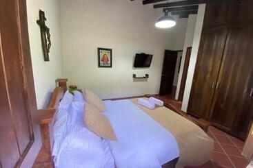 هتل Finca Villa Sofia