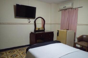 هتل El Diamante Ca