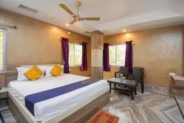 Hotel Staymaker Rajeshwari Inn