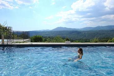 בית מלון כפרי La Cabane De L Hôtel Le Tourisme