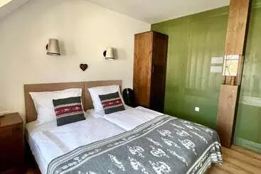 پانسیون Guesthouse & Camping Danica Bohinj