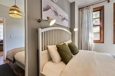 هتل آپارتمان Cicerone Apart