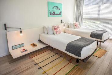 Beach Haus Key Biscayne Contemporary Apartments