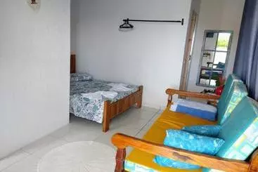 ペンション Suíte 2 Com Piscina E Wi Fi Em Caraguatatuba