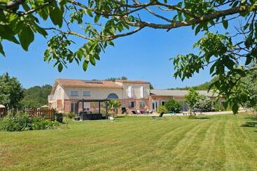 بنسيون Villa Monplaisir Zen